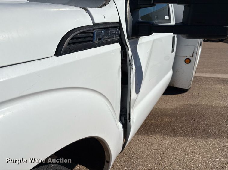 image for item DX8005 2011 Ford F350 Super Duty bucket truck