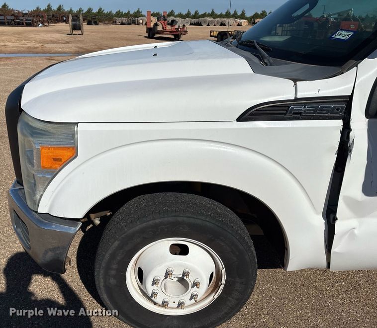 image for item DX8005 2011 Ford F350 Super Duty bucket truck