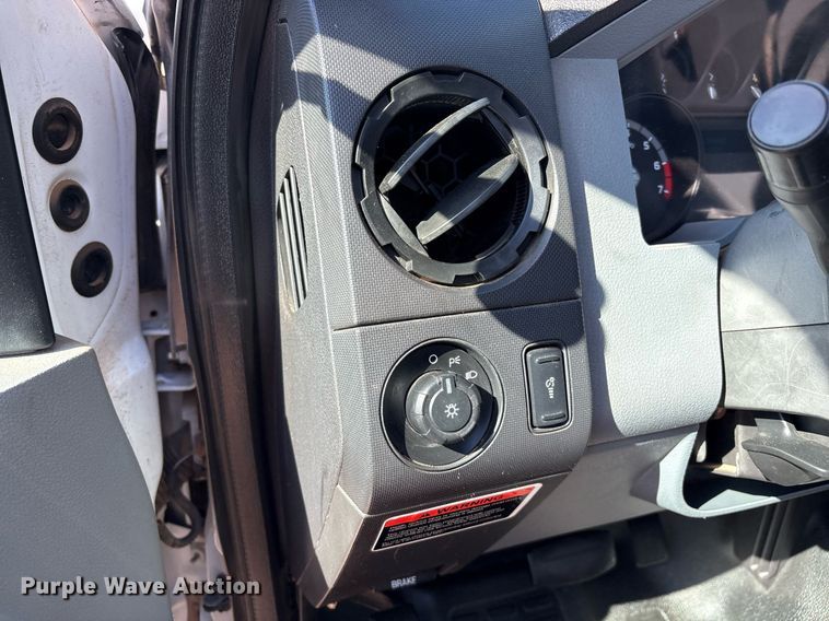 image for item DX8005 2011 Ford F350 Super Duty bucket truck