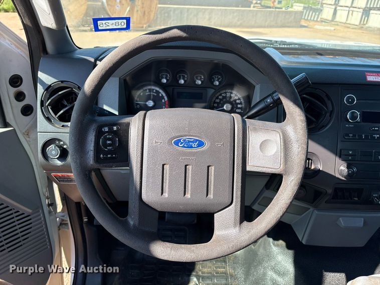 image for item DX8005 2011 Ford F350 Super Duty bucket truck