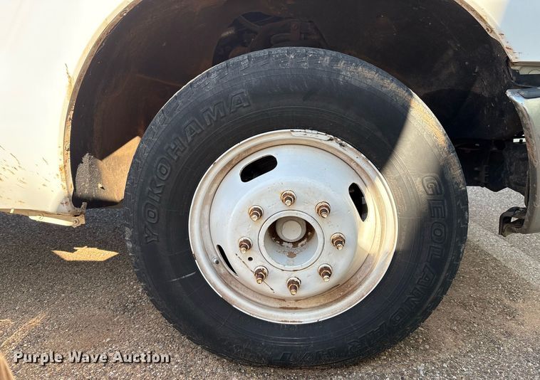 image for item DX8005 2011 Ford F350 Super Duty bucket truck