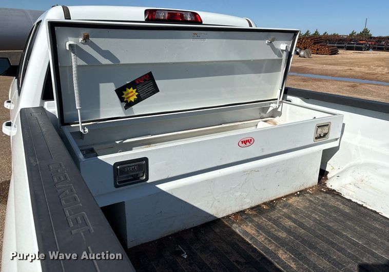 image for item DX8006 2018 Chevrolet Silverado 1500 Double Cab pickup truck