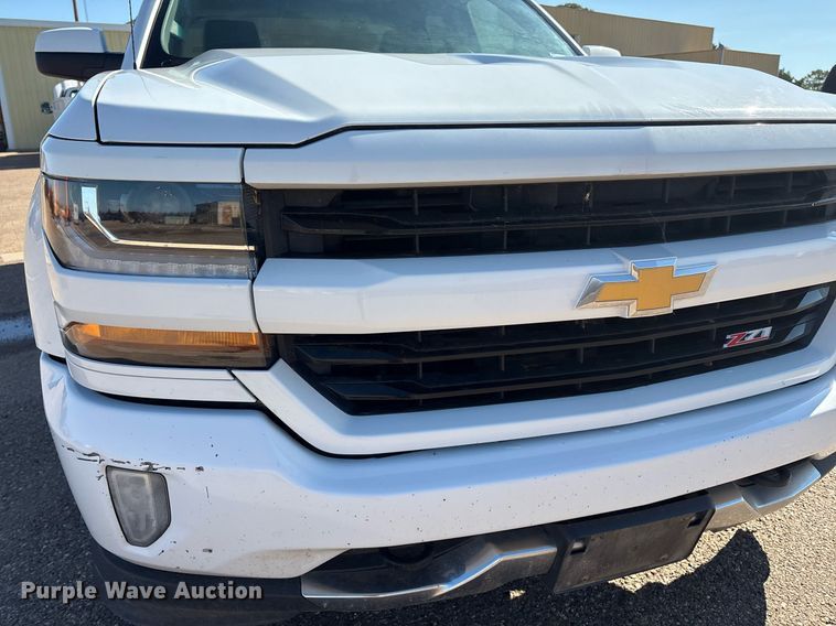 image for item DX8006 2018 Chevrolet Silverado 1500 Double Cab pickup truck