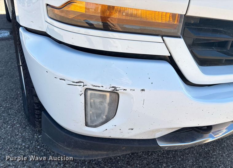 image for item DX8006 2018 Chevrolet Silverado 1500 Double Cab pickup truck