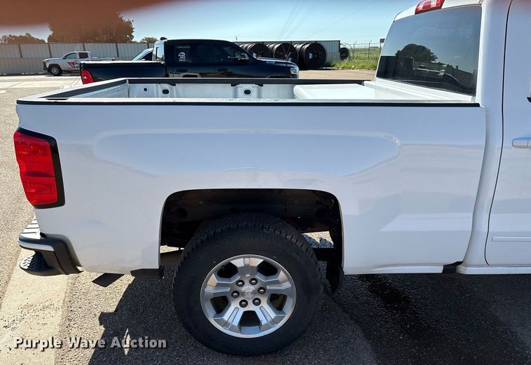 image for item DX8006 2018 Chevrolet Silverado 1500 Double Cab pickup truck