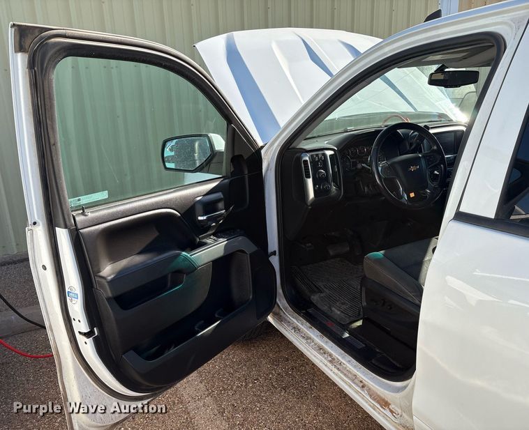 image for item DX8006 2018 Chevrolet Silverado 1500 Double Cab pickup truck