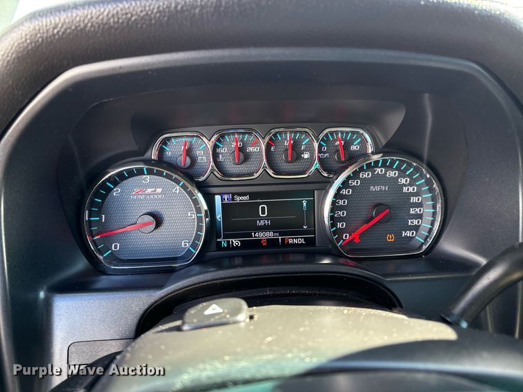 image for item DX8006 2018 Chevrolet Silverado 1500 Double Cab pickup truck