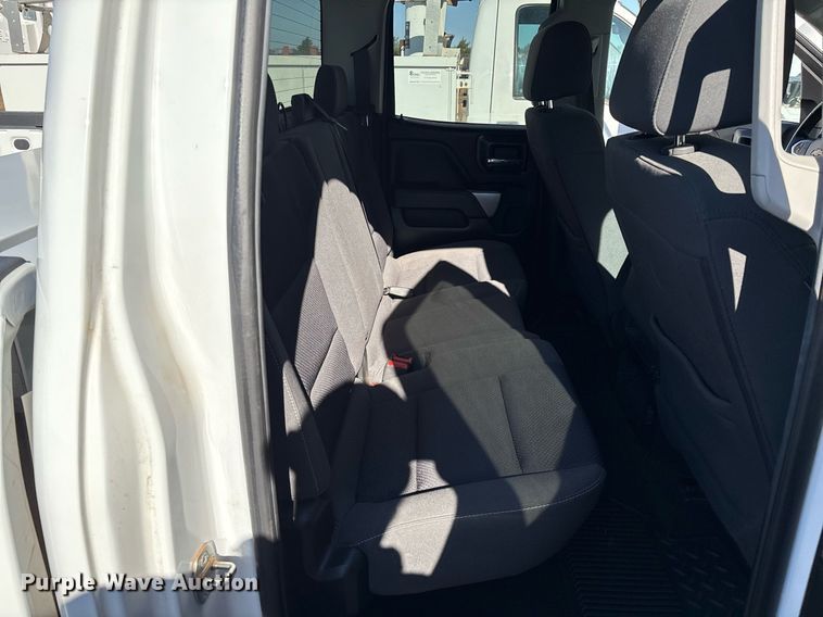 image for item DX8006 2018 Chevrolet Silverado 1500 Double Cab pickup truck