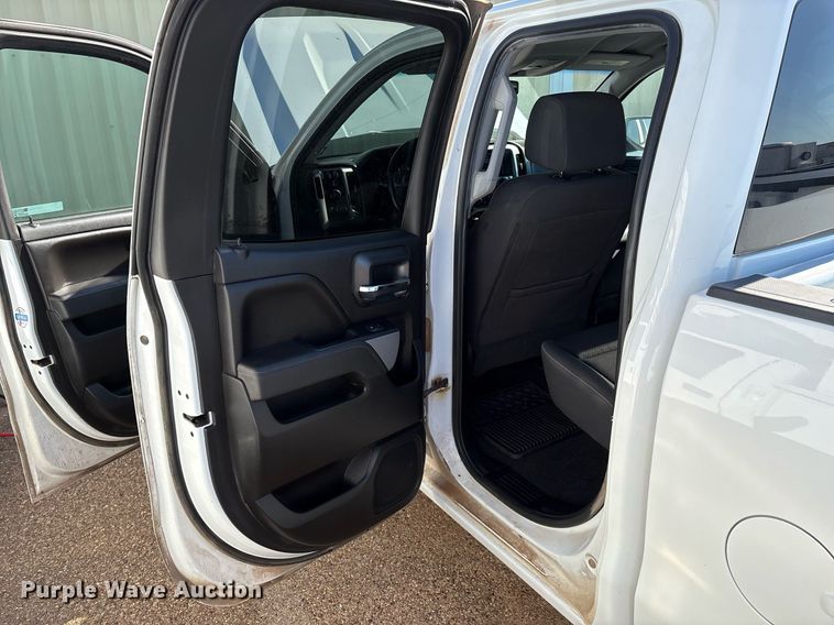 image for item DX8006 2018 Chevrolet Silverado 1500 Double Cab pickup truck