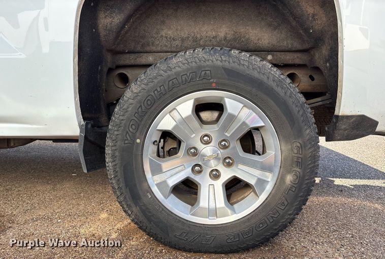 image for item DX8006 2018 Chevrolet Silverado 1500 Double Cab pickup truck