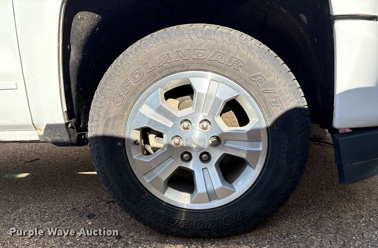 image for item DX8006 2018 Chevrolet Silverado 1500 Double Cab pickup truck