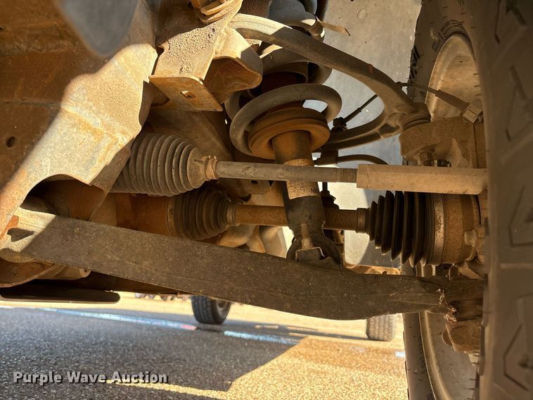 image for item DX8007 2013 Chevrolet Silverado 1500 Ext. Cab pickup truck