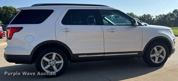 image for item DY0356 2017 Ford Explorer XLT SUV