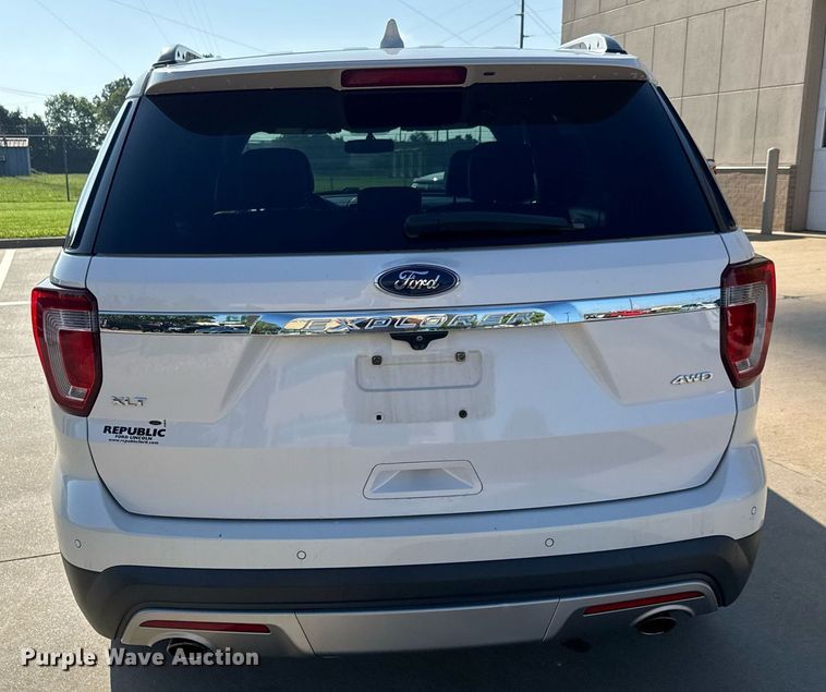 image for item DY0356 2017 Ford Explorer XLT SUV