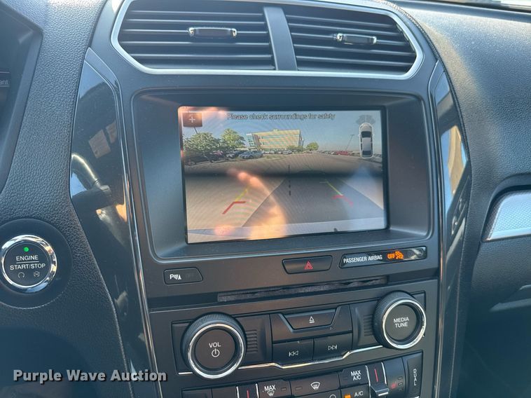 image for item DY0356 2017 Ford Explorer XLT SUV