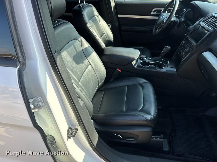 image for item DY0356 2017 Ford Explorer XLT SUV