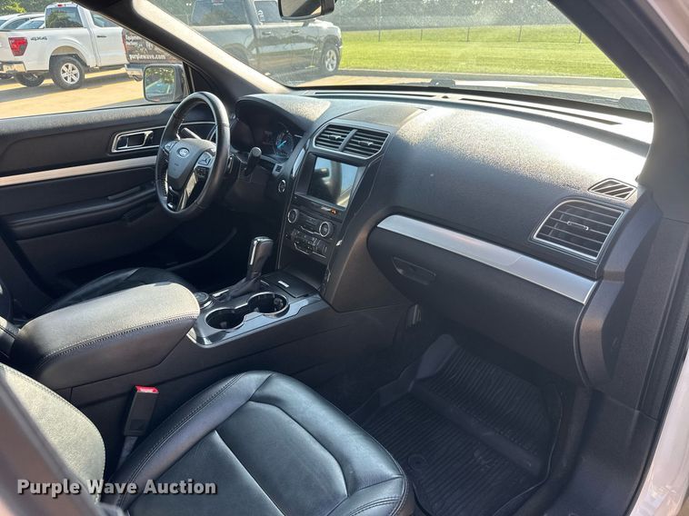 image for item DY0356 2017 Ford Explorer XLT SUV