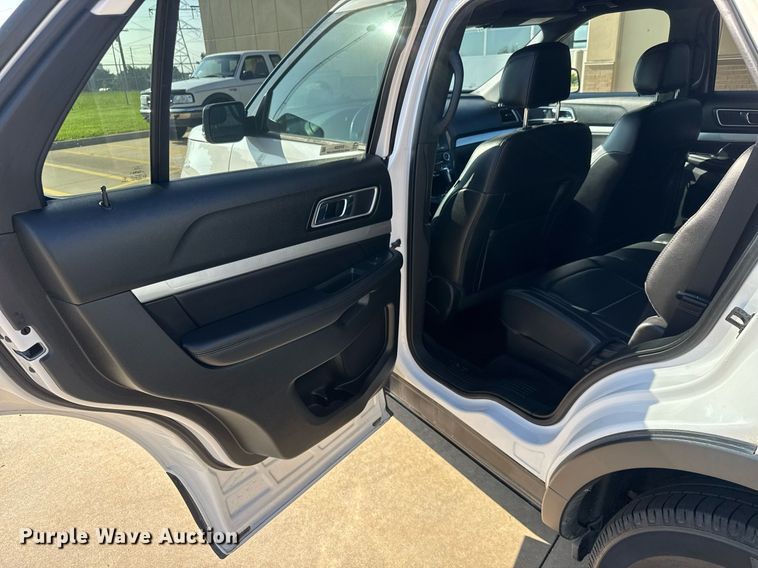 image for item DY0356 2017 Ford Explorer XLT SUV