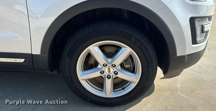 image for item DY0356 2017 Ford Explorer XLT SUV