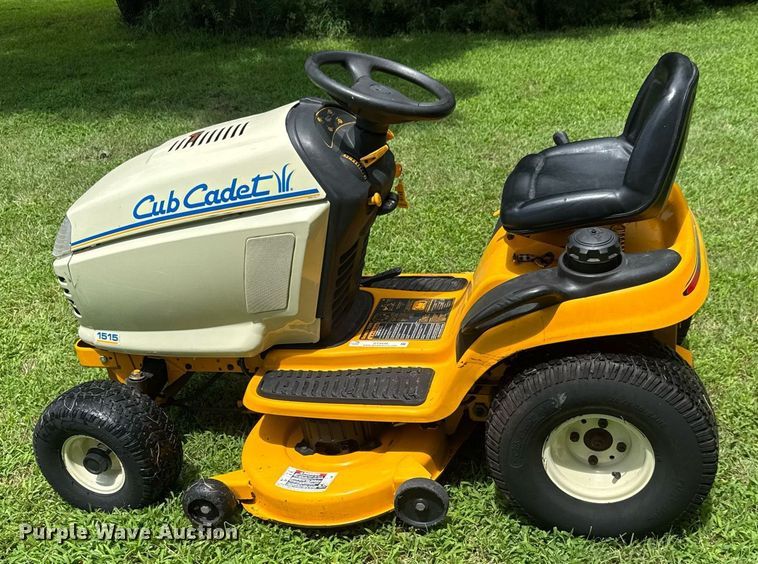 image for item DY0446 Cub Cadet 1515 lawn mower