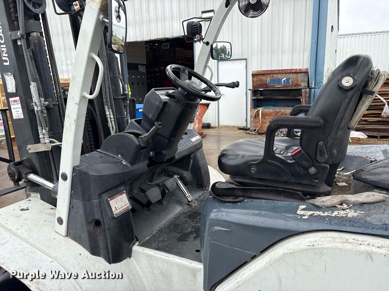 image for item DY0742 2016 UniCarriers PF80YLP forklift