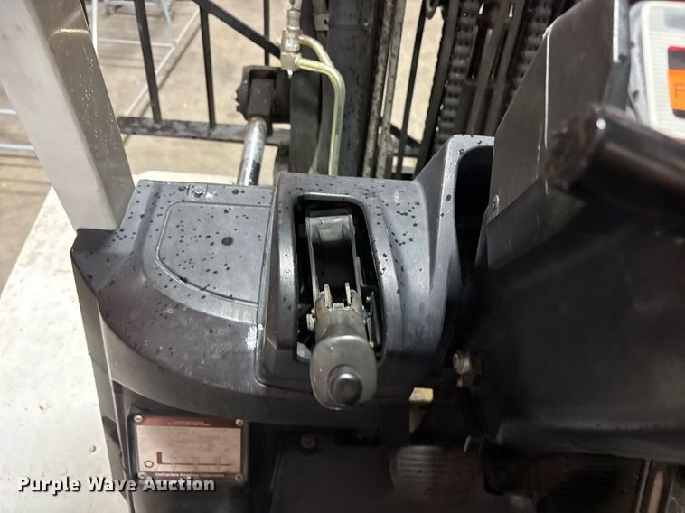 image for item DY0742 2016 UniCarriers PF80YLP forklift