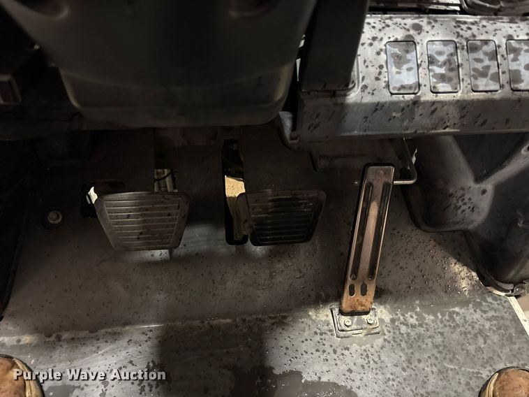 image for item DY0742 2016 UniCarriers PF80YLP forklift