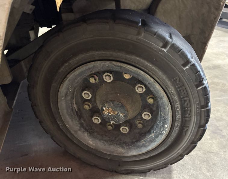 image for item DY0742 2016 UniCarriers PF80YLP forklift