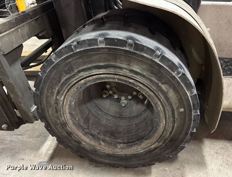 image for item DY0742 2016 UniCarriers PF80YLP forklift