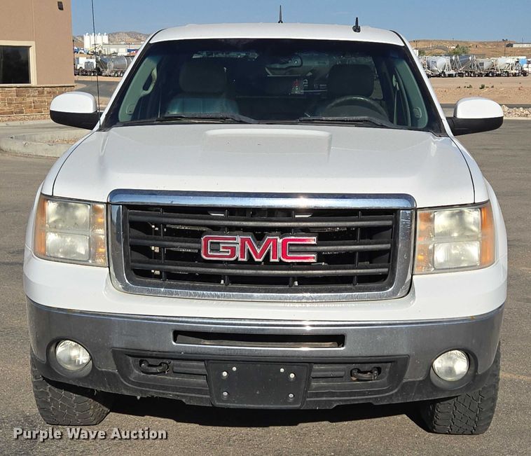 image for item DY0967 2011 GMC Sierra 1500 Crew Cab pickup truck