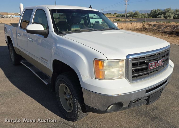 image for item DY0967 2011 GMC Sierra 1500 Crew Cab pickup truck