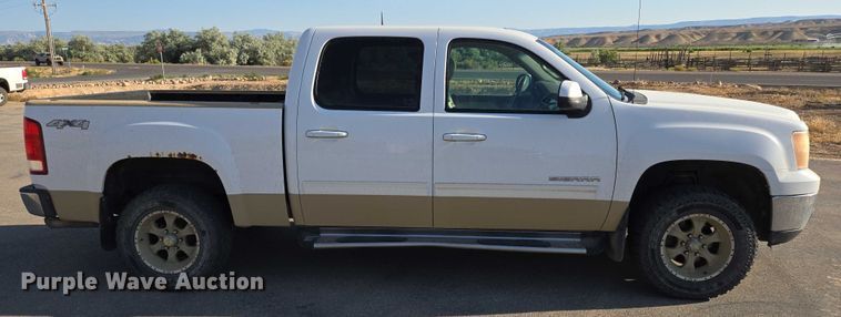 image for item DY0967 2011 GMC Sierra 1500 Crew Cab pickup truck