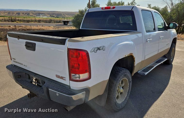 image for item DY0967 2011 GMC Sierra 1500 Crew Cab pickup truck