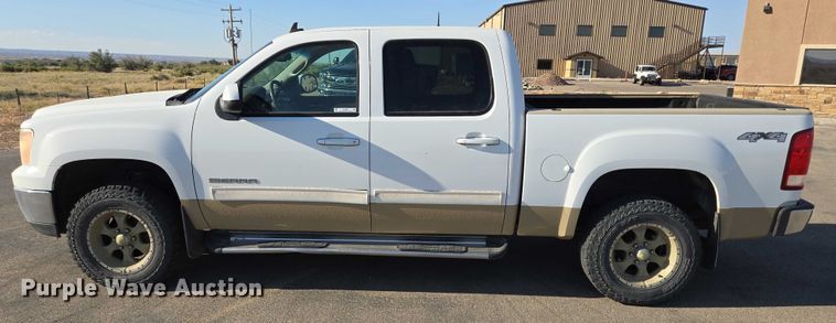image for item DY0967 2011 GMC Sierra 1500 Crew Cab pickup truck