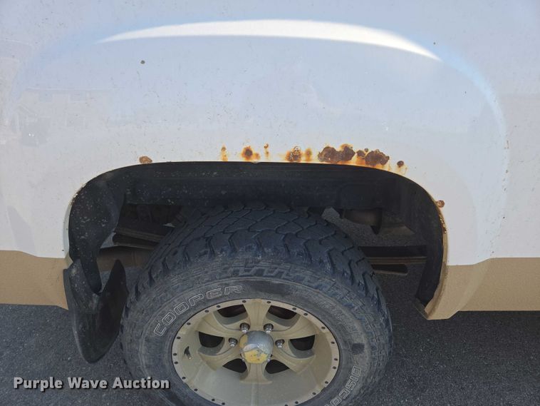 image for item DY0967 2011 GMC Sierra 1500 Crew Cab pickup truck