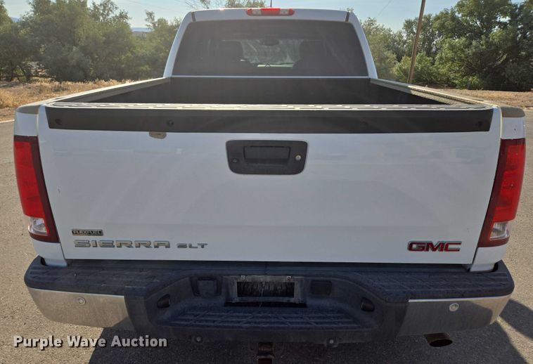 image for item DY0967 2011 GMC Sierra 1500 Crew Cab pickup truck