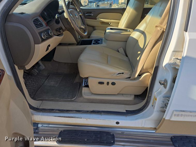 image for item DY0967 2011 GMC Sierra 1500 Crew Cab pickup truck