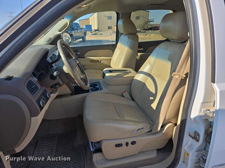 image for item DY0967 2011 GMC Sierra 1500 Crew Cab pickup truck