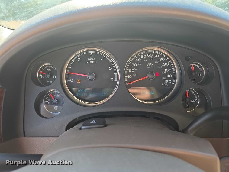 image for item DY0967 2011 GMC Sierra 1500 Crew Cab pickup truck