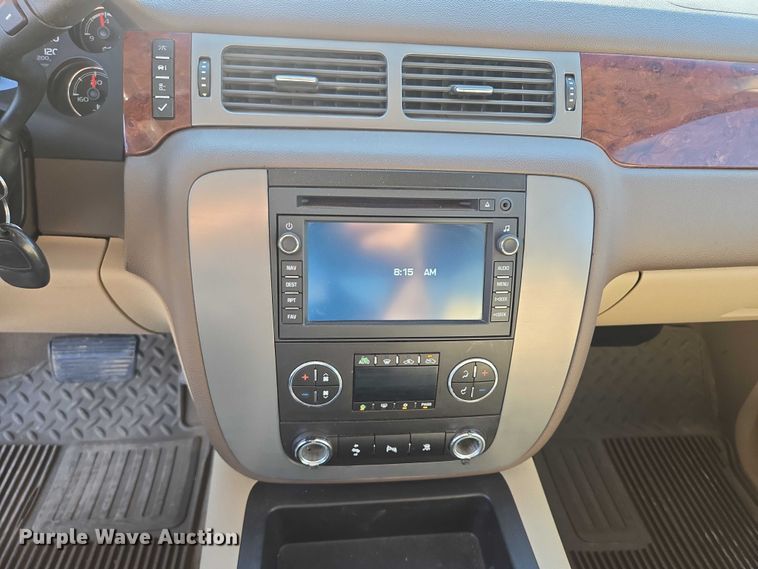 image for item DY0967 2011 GMC Sierra 1500 Crew Cab pickup truck