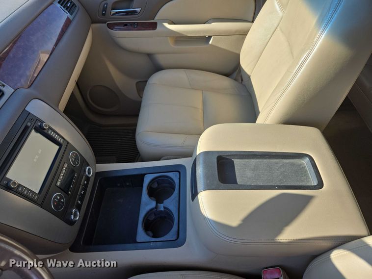 image for item DY0967 2011 GMC Sierra 1500 Crew Cab pickup truck