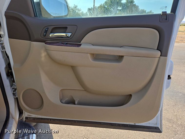 image for item DY0967 2011 GMC Sierra 1500 Crew Cab pickup truck