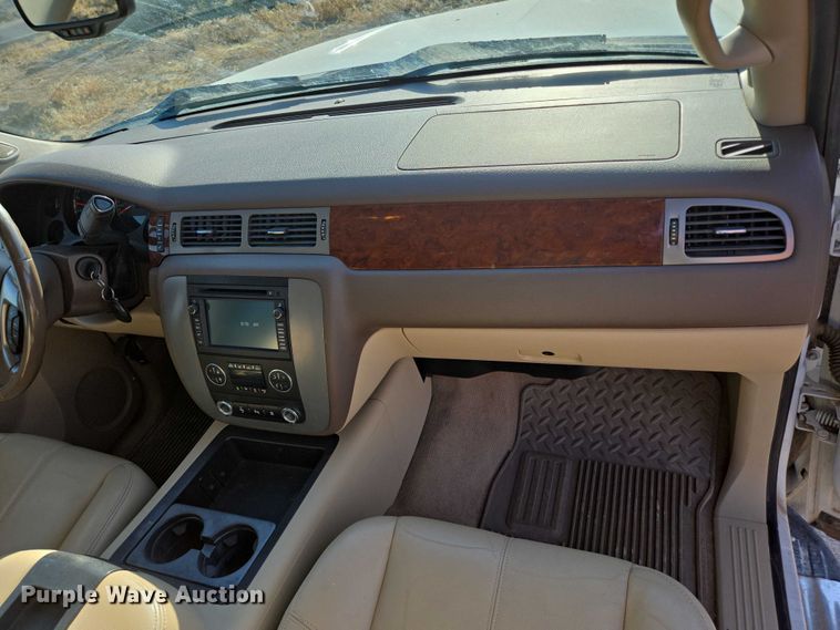 image for item DY0967 2011 GMC Sierra 1500 Crew Cab pickup truck