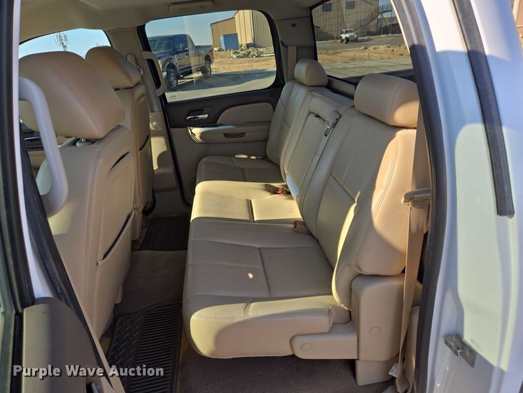 image for item DY0967 2011 GMC Sierra 1500 Crew Cab pickup truck