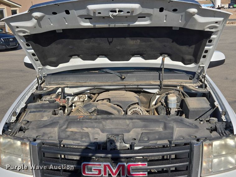 image for item DY0967 2011 GMC Sierra 1500 Crew Cab pickup truck