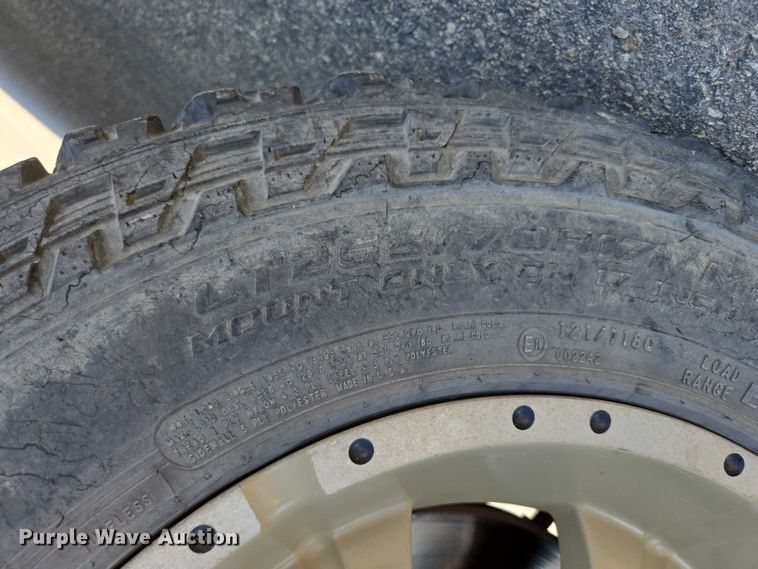 image for item DY0967 2011 GMC Sierra 1500 Crew Cab pickup truck