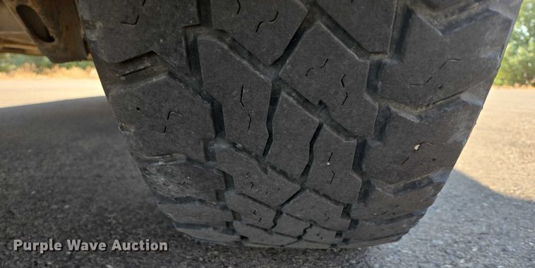 image for item DY0967 2011 GMC Sierra 1500 Crew Cab pickup truck