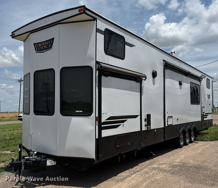 image for item DZ8619 2024 Forest River Wildwood Grand Lodge camper