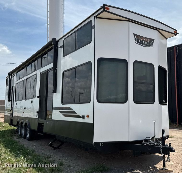 image for item DZ8619 2024 Forest River Wildwood Grand Lodge camper