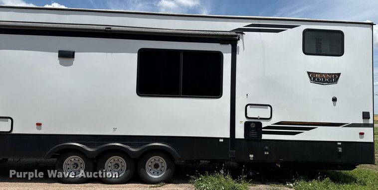 image for item DZ8619 2024 Forest River Wildwood Grand Lodge camper